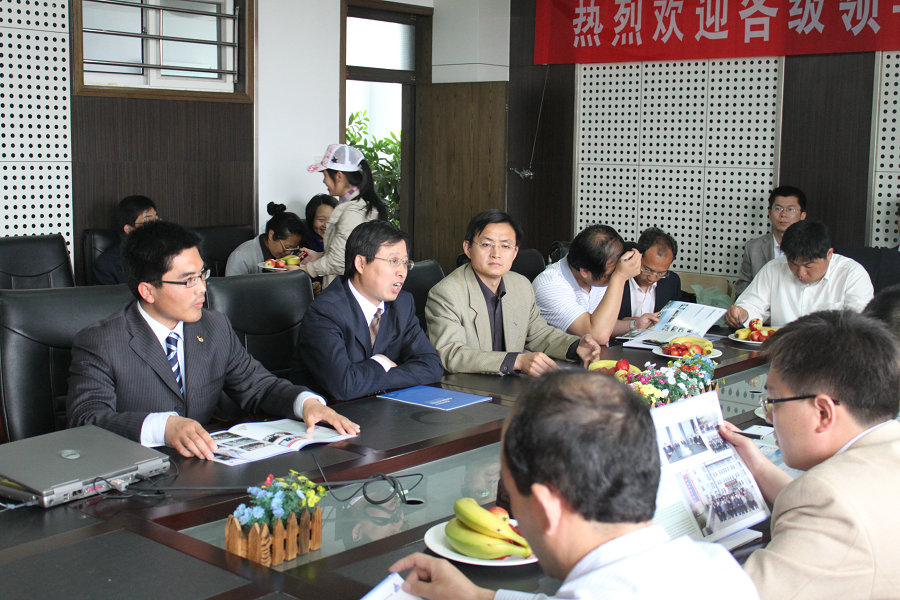 曲阜师范大学团委书记张隆海一行来我院考察-中德科技学院